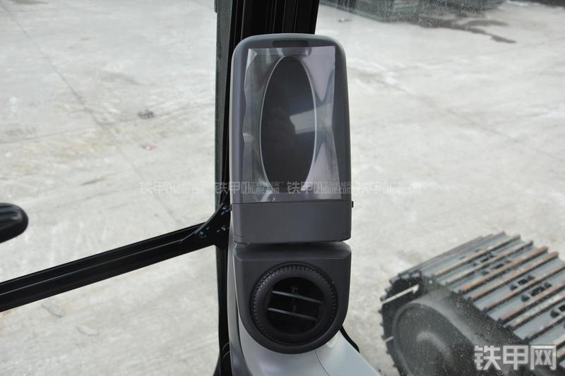 卡特彼勒320D2液压挖掘机局部