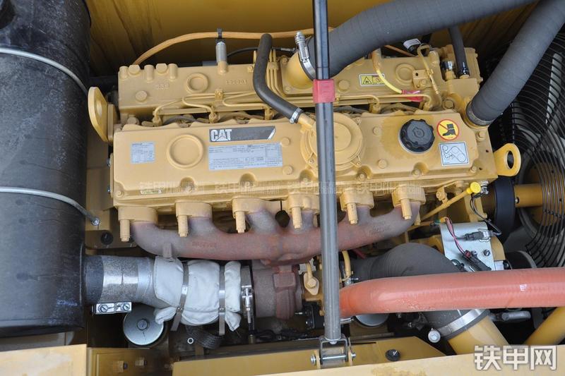 卡特彼勒320D2液压挖掘机局部