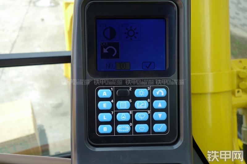 小松PC300-7挖掘机局部