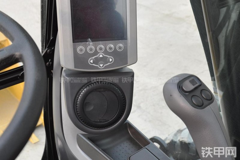 卡特彼勒M315D2挖掘机局部