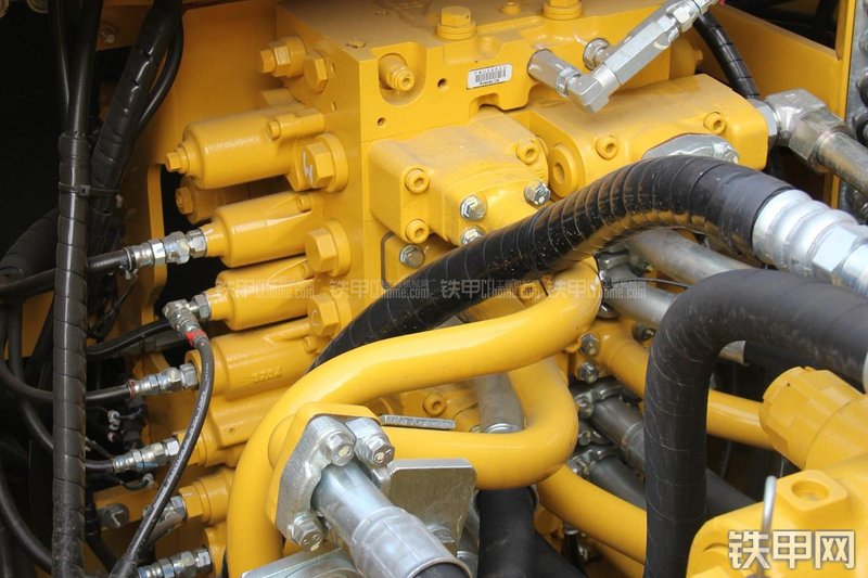 小松PC360-7挖掘机局部