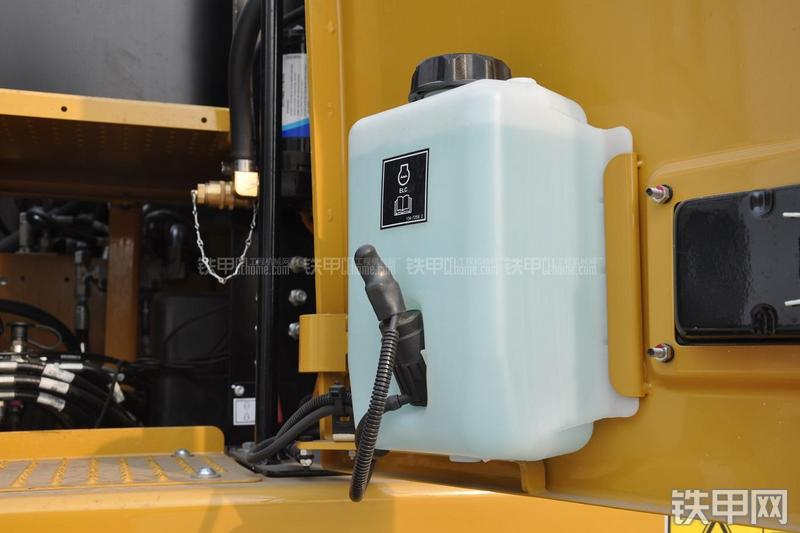 卡特彼勒M315D2挖掘机局部