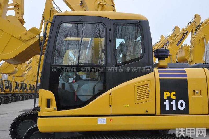 小松PC110-7挖掘机局部