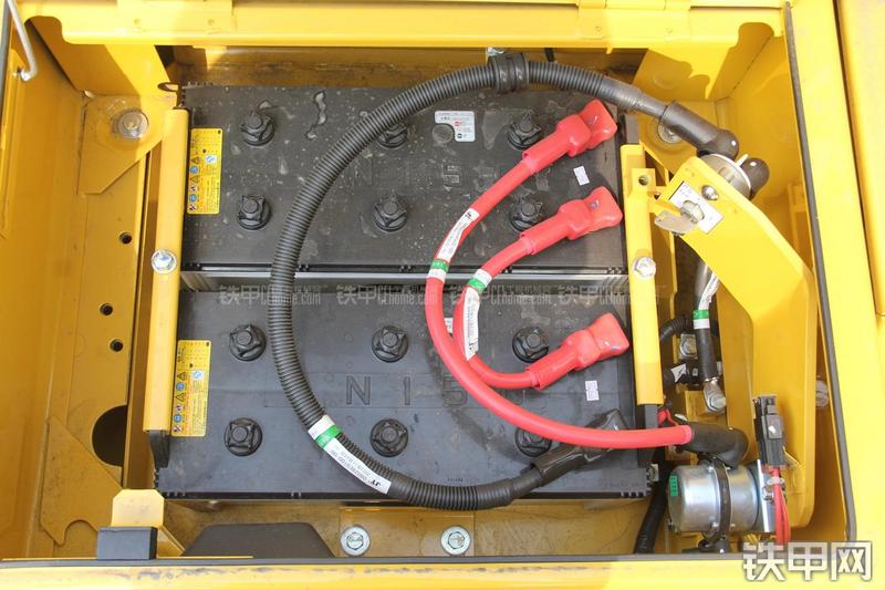 小松PC360-7挖掘机局部