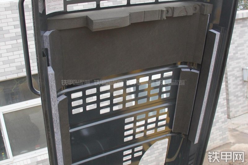 小松PC160LC-7挖掘机局部