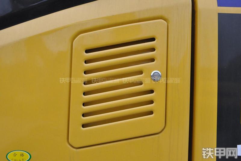 小松PC110-7挖掘机局部