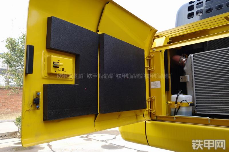 小松PC300-7挖掘机局部