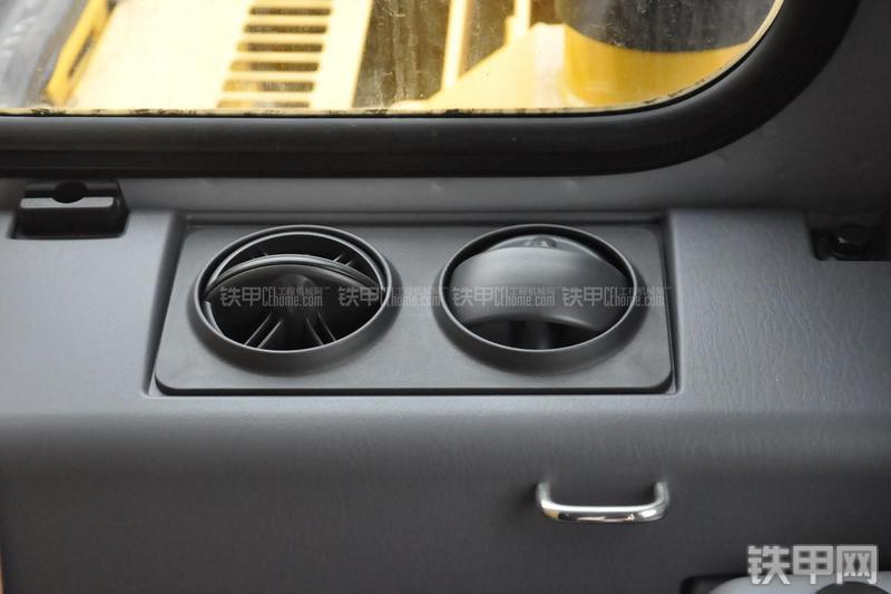 小松PC110-7挖掘机局部