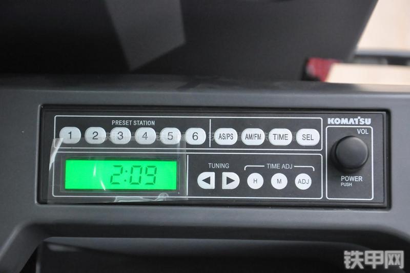 小松PC60-8B挖掘机局部