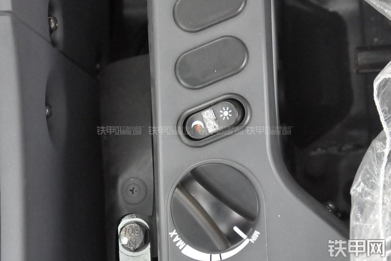 小松PC60-8B挖掘机局部