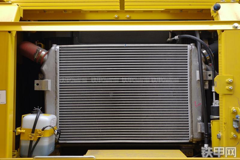 小松PC300-7挖掘机局部