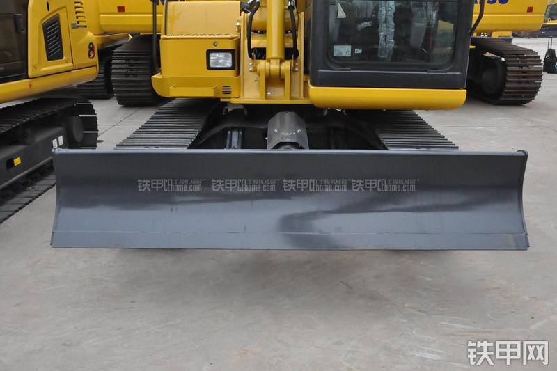 小松PC60-8B挖掘机局部