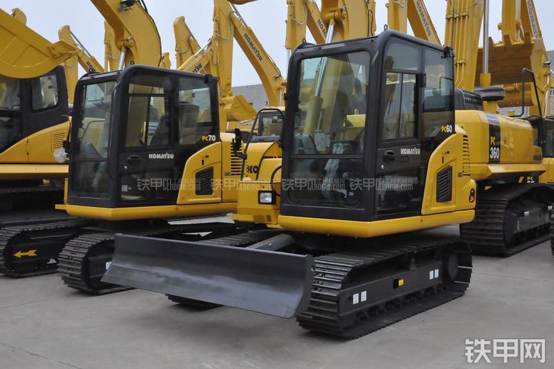 小松PC60-8B挖掘机整机外观
