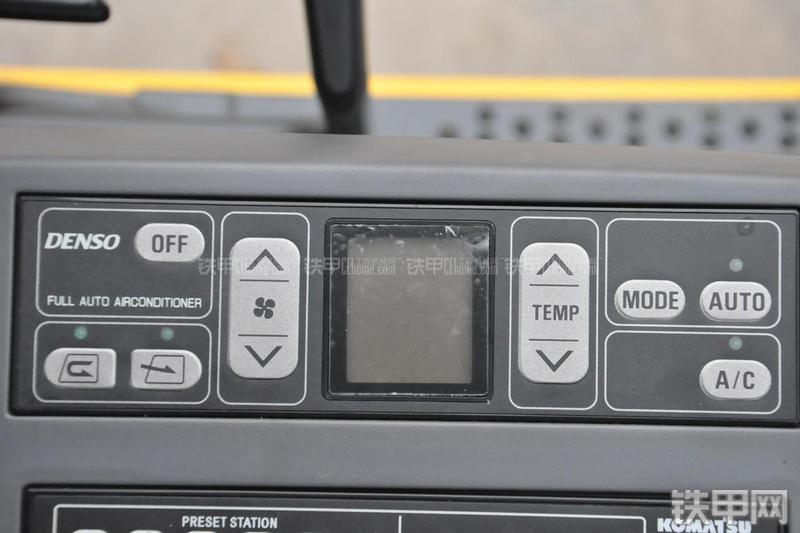 小松PC110-7挖掘机局部