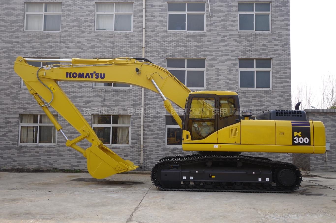 小松pc300-7挖掘机