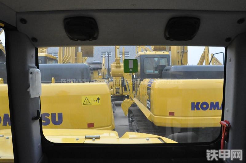 小松PC60-8B挖掘机局部