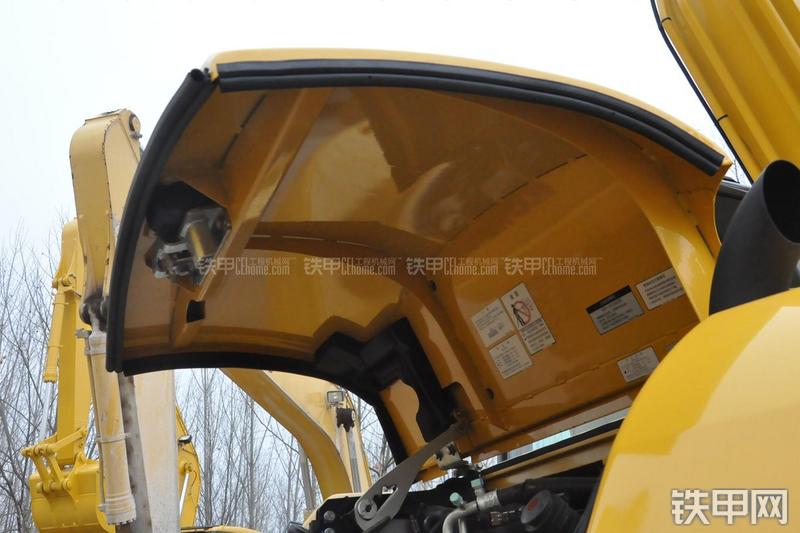 小松PC60-8B挖掘机局部