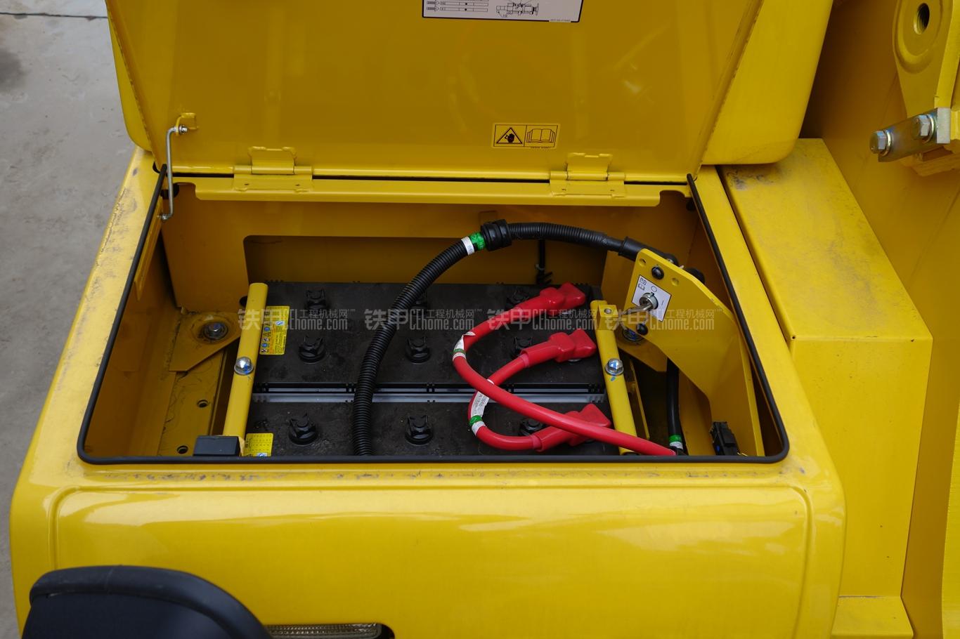 小松pc300-7挖掘机