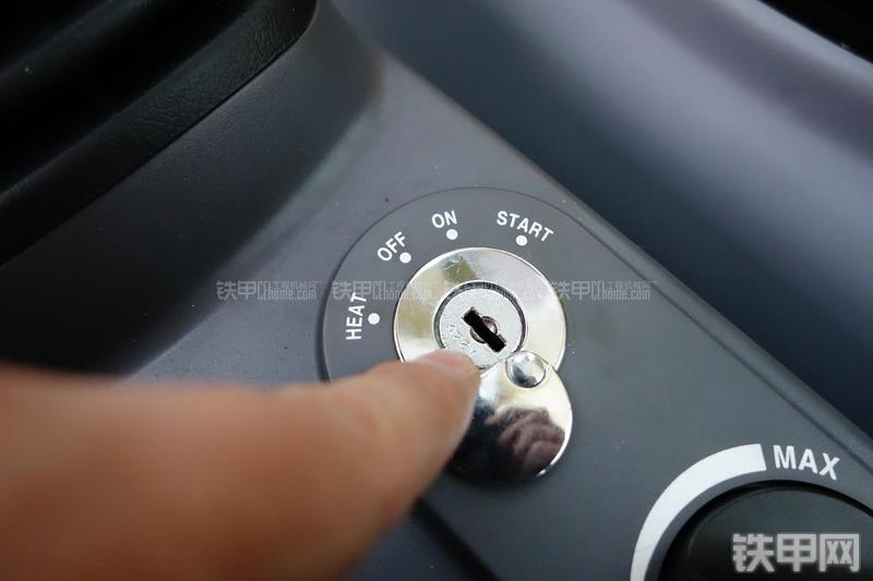 小松PC130-7挖掘机局部