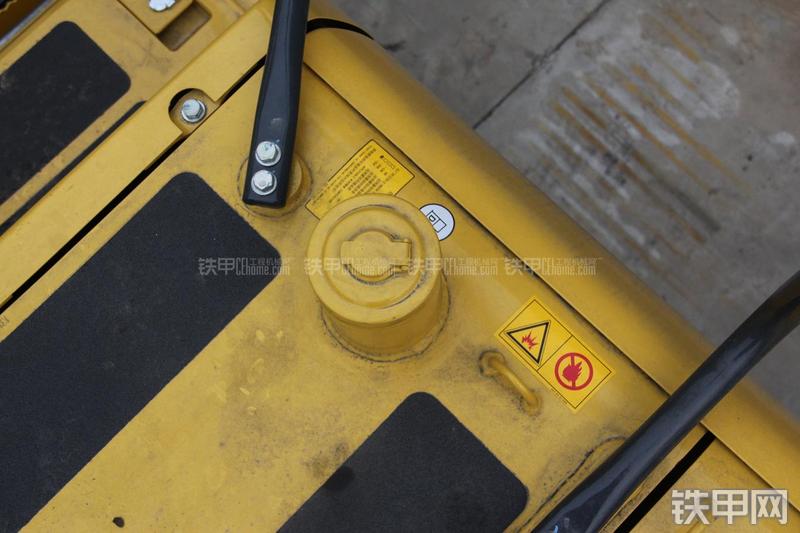 小松PC160LC-7挖掘机局部