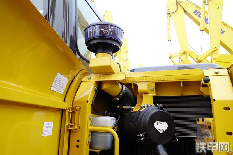 小松PC130-7挖掘机局部