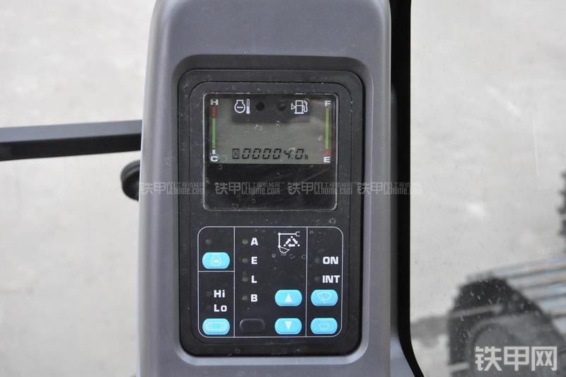 小松PC110-7挖掘机局部