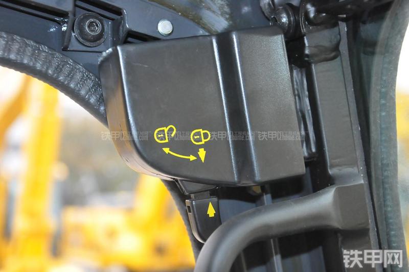 小松PC110-7挖掘机局部