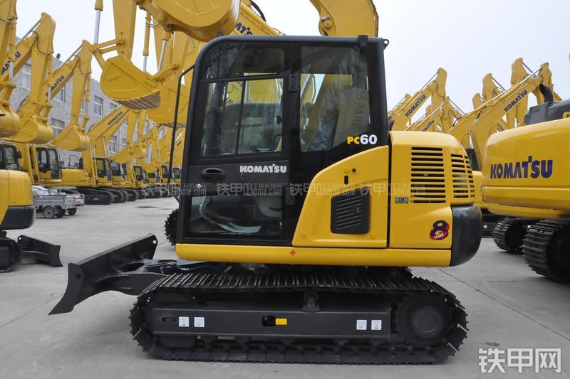 小松PC60-8B挖掘机整机外观