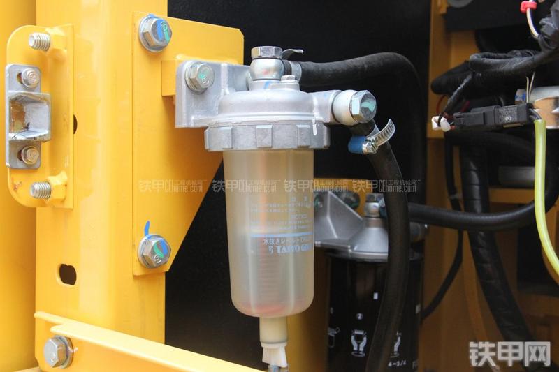 小松PC160LC-7挖掘机局部