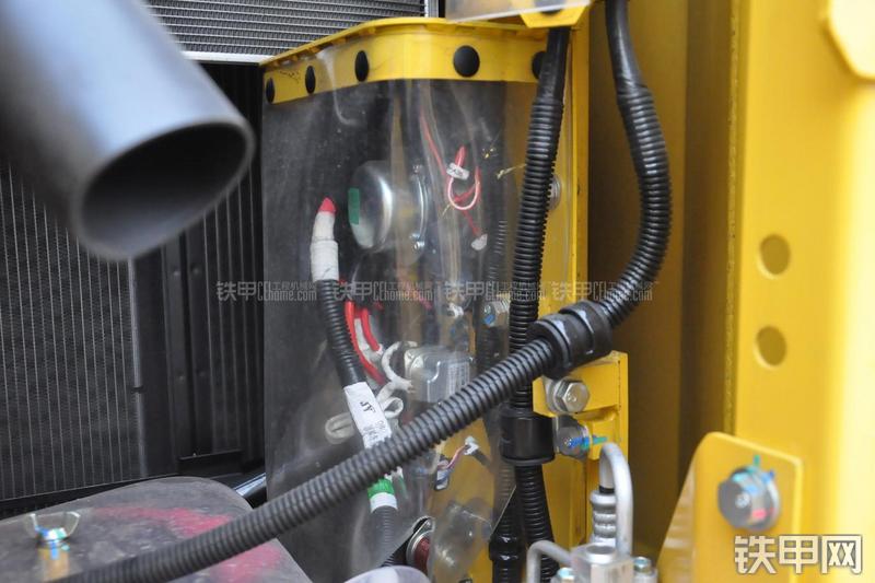 小松PC110-7挖掘机局部