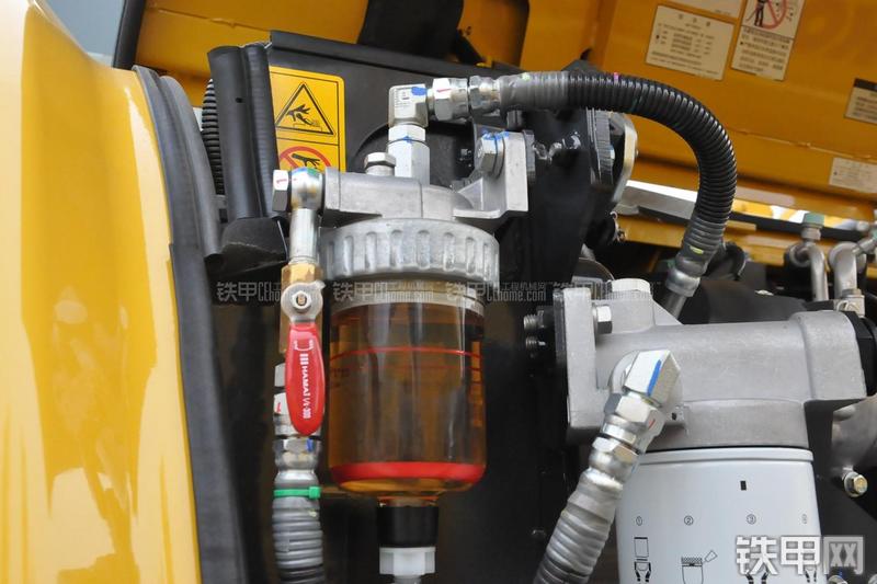 小松PC60-8B挖掘机局部