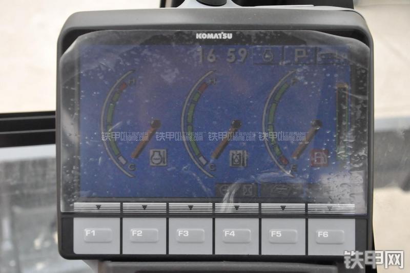 小松PC60-8B挖掘机局部