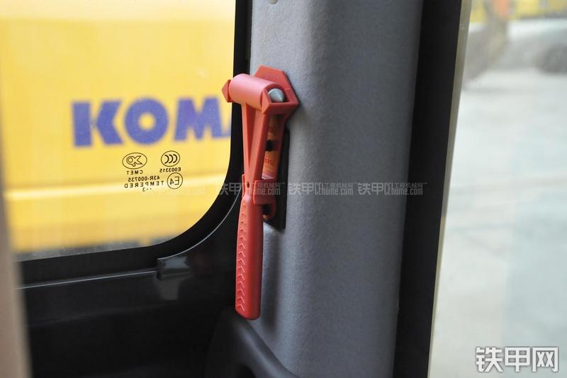 小松PC60-8B挖掘机局部