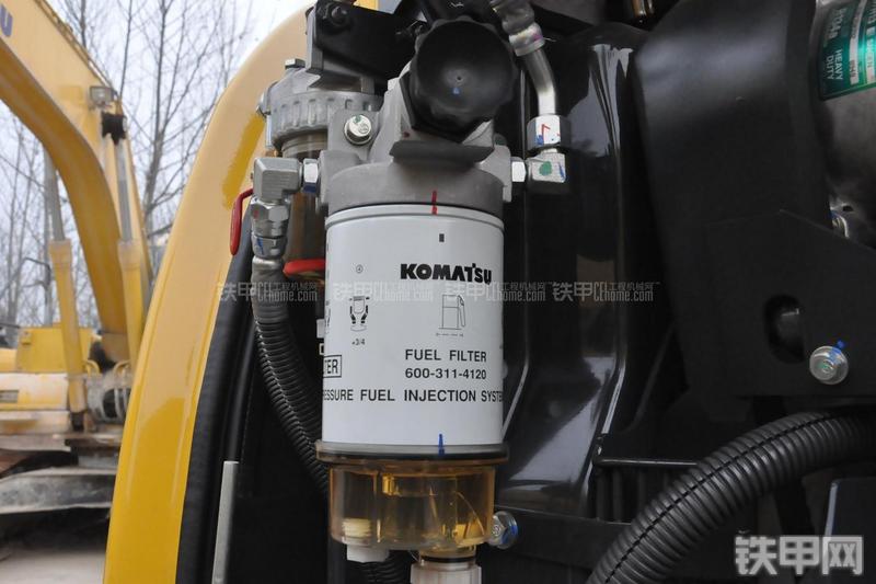 小松PC60-8B挖掘机局部