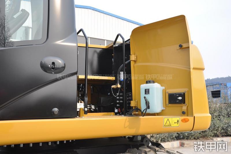 卡特彼勒M315D2挖掘机局部