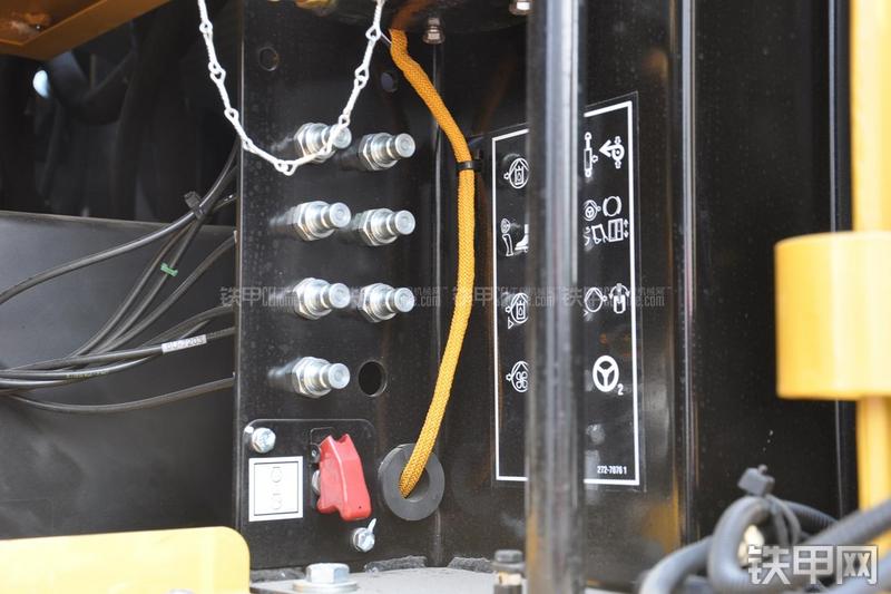 卡特彼勒M315D2挖掘机局部