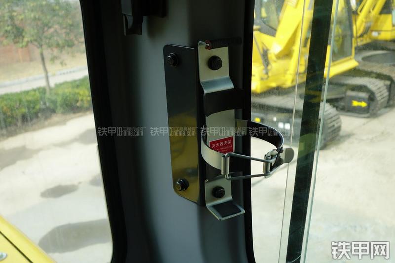 小松PC300-7挖掘机局部