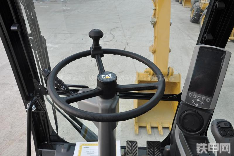 卡特彼勒M315D2挖掘机局部