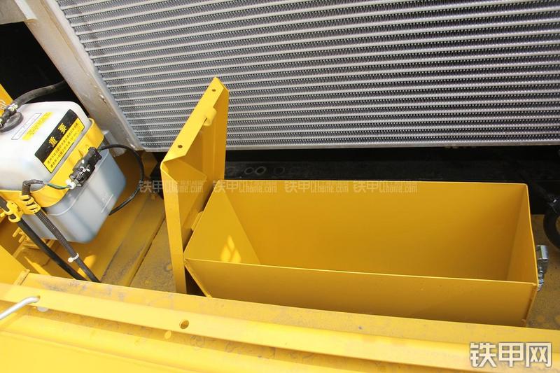 小松PC360-7挖掘机局部