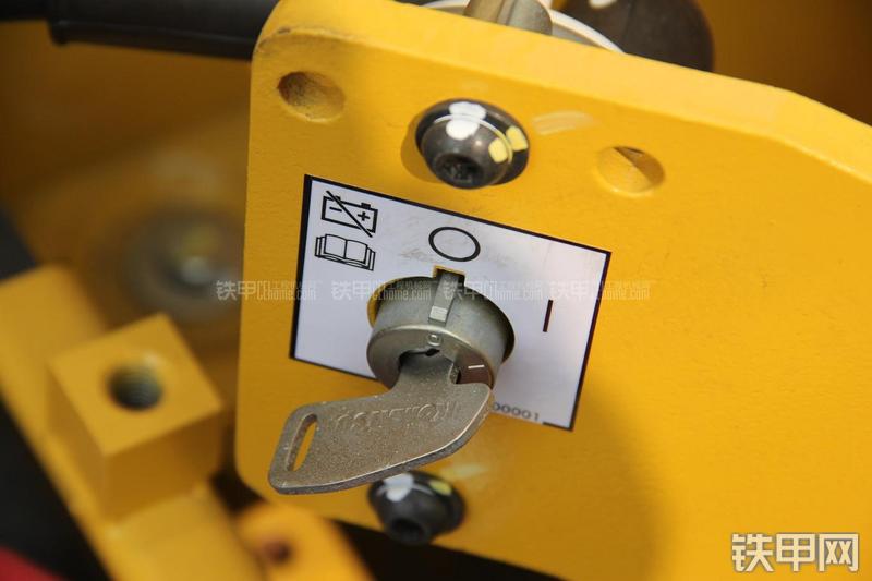 小松PC360-7挖掘机局部