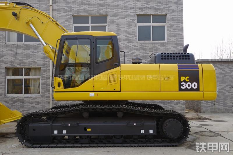 小松PC300-7挖掘机局部
