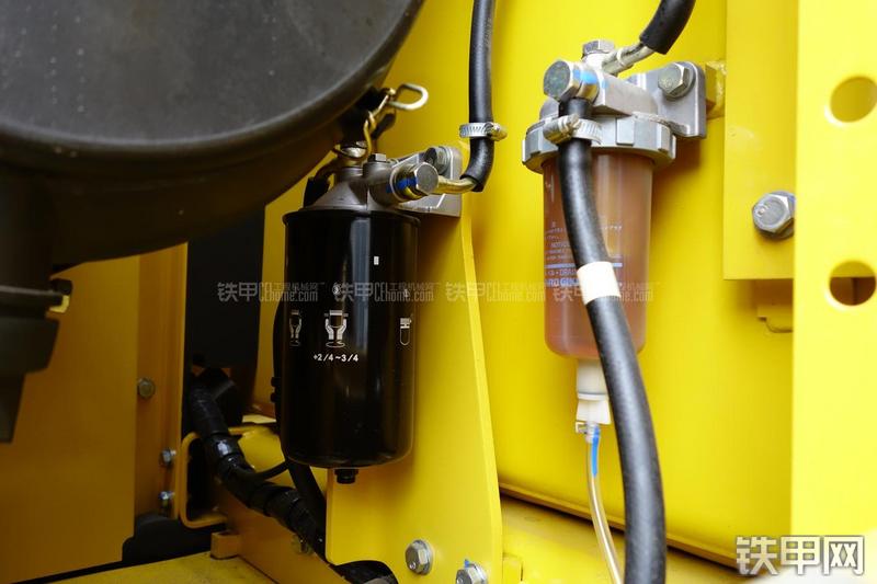 小松PC300-7挖掘机局部