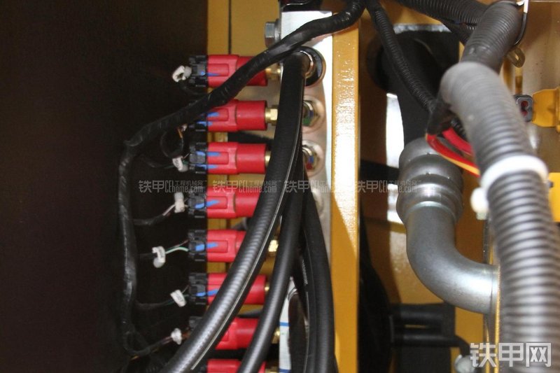 小松PC160LC-7挖掘机局部