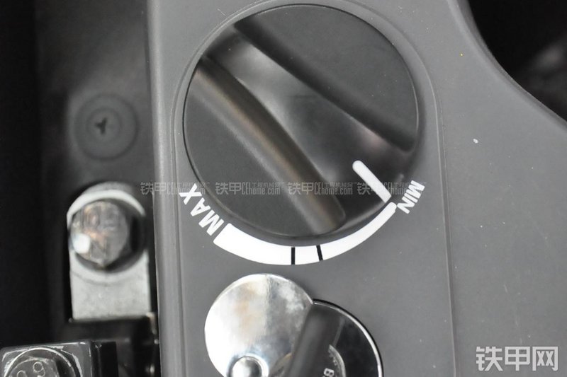 小松PC60-8B挖掘机局部