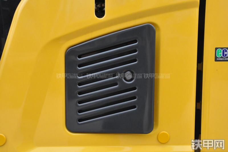 小松PC60-8B挖掘机局部