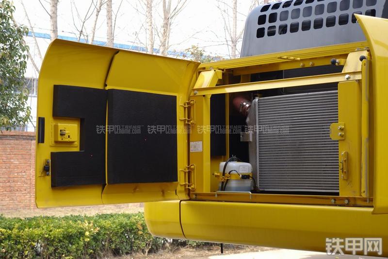 小松PC300-7挖掘机局部