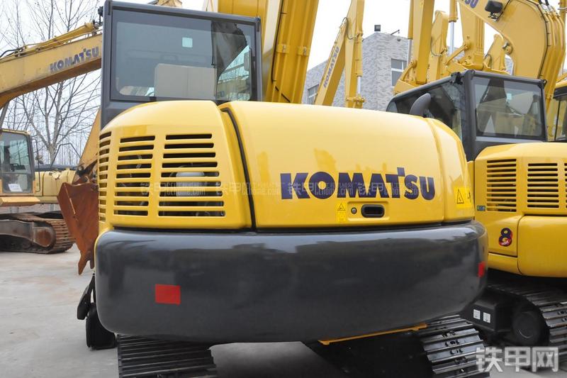 小松PC60-8B挖掘机局部