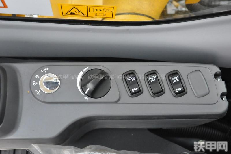 小松PC110-7挖掘机局部