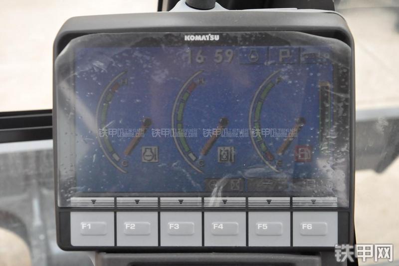 小松PC60-8B挖掘机局部