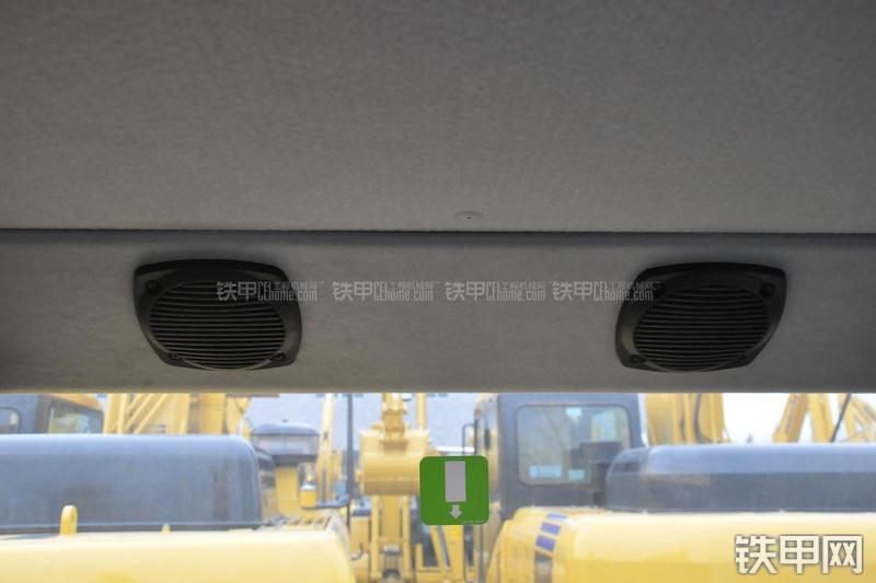 小松PC60-8B挖掘机局部